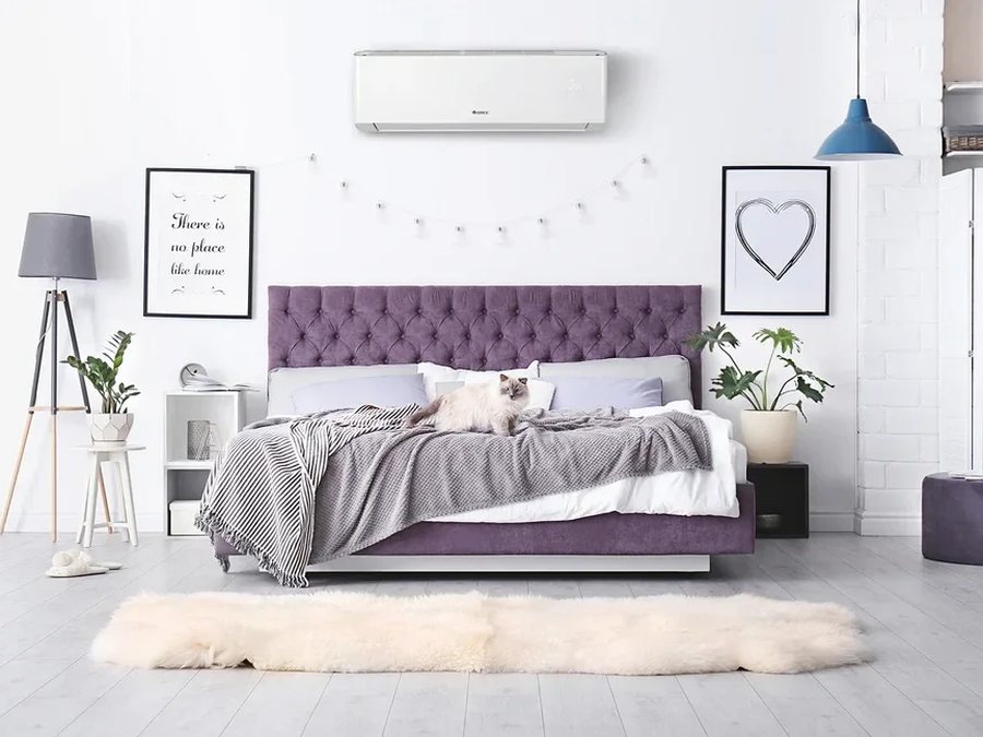 Thermopompe murale Gree installée dans une chambre
