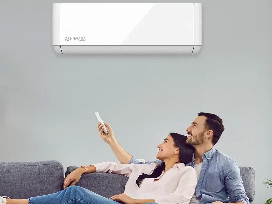 Thermopompe murale Nirvana installée dans un salon